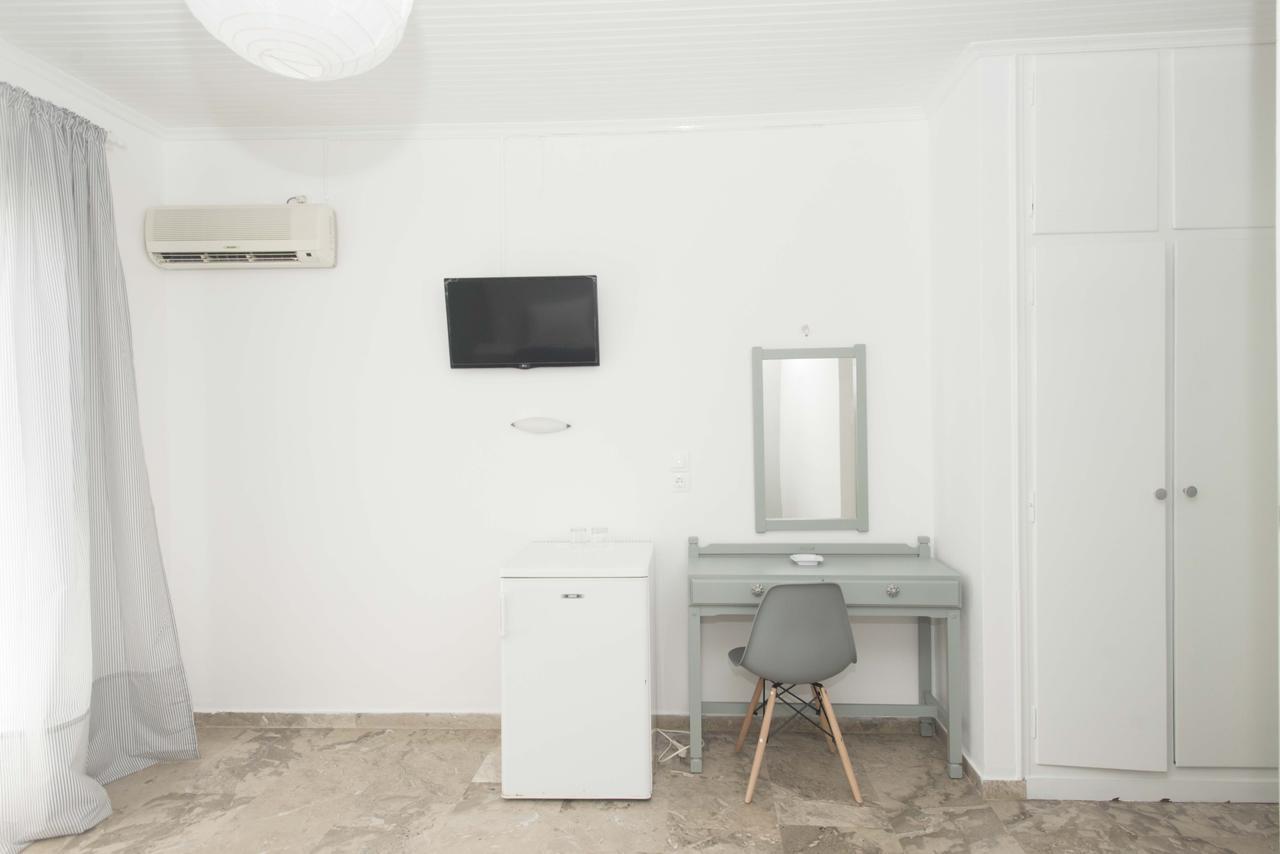 Hotel Finikas 메토니 외부 사진