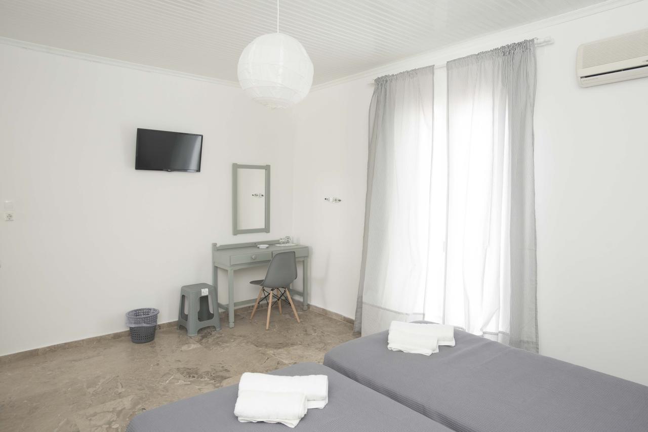 Hotel Finikas 메토니 외부 사진