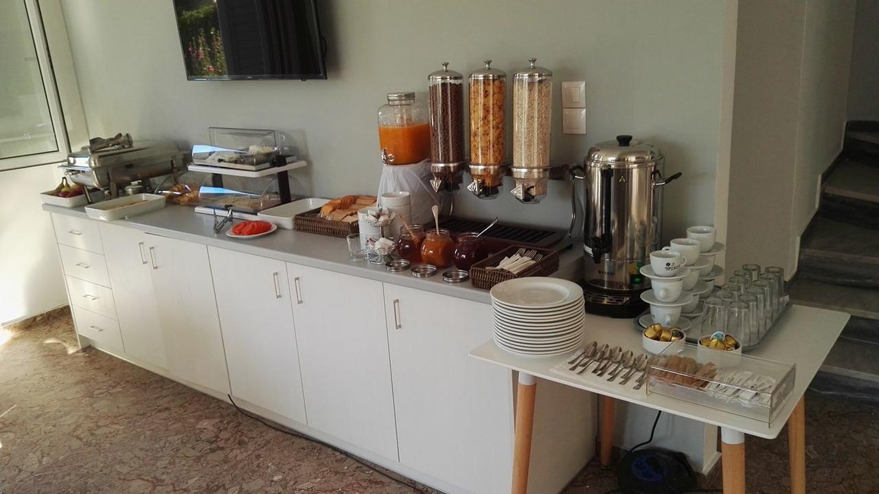 Hotel Finikas 메토니 외부 사진